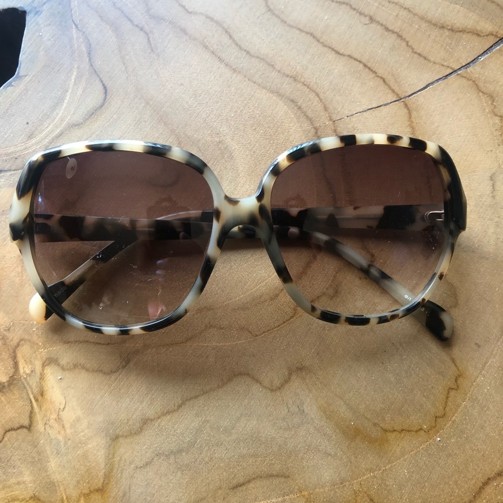 Tortoise Shell Sunglasses - image 1
